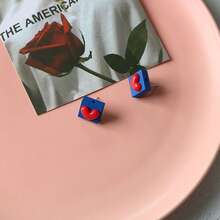 1 par de pendientes geométricos con forma de corazón retro, adecuados para el uso diario de las mujeres