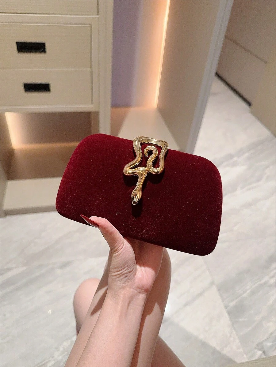 1pc Glamorous Metallic Snake Decor Clutch Bag, Luxury Shiny Vintage Gold Box Style Mini Purse, Fashionable, Charming, Elegant Women's Evening Handbag, Suitable For Wedding, Themed Formal Party, Prom, Birthday Celebration, Comes With Chain