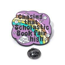 1pc Chasing That Scholastic Book Fair High Enamel Pins Brooch Colour Metal Badge Brooches For Women Kids Lapel Pin Jewelry Gift Men Gifts Bag Pins Christmas