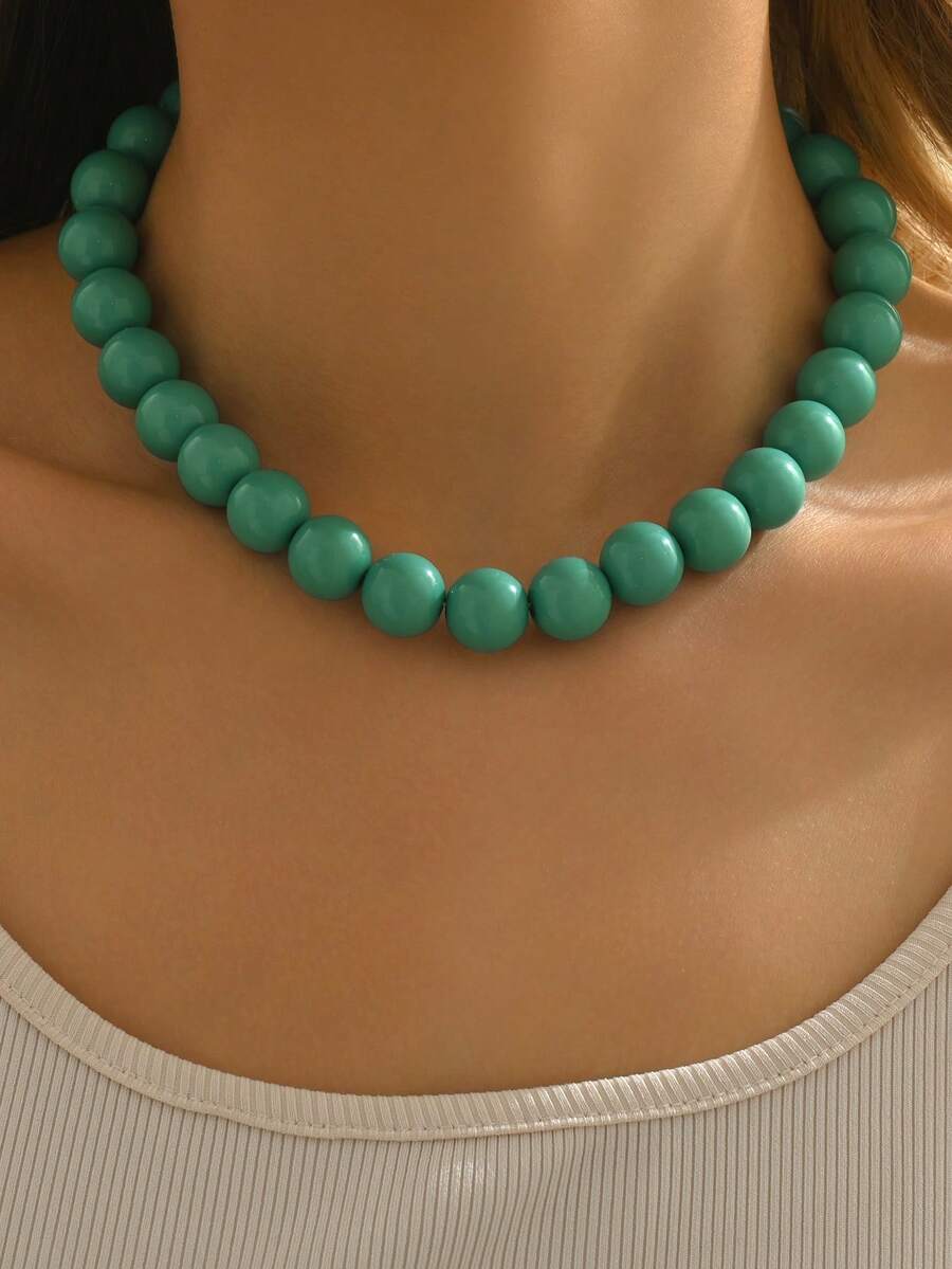 1 件闪亮串珠项链，适合日常佩戴