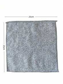 1 pièce de boîte de rangement blanche minimaliste avec des lignes lisses et une forme carrée nette, dotée d'une conception de poignée intégrée très conviviale. Fabriquée en plastique de haute qualité, elle est robuste et facile à nettoyer. Qu'il s'agisse de petits articles de beauté dans la chambre ou de bouteilles et bocaux d'assaisonnement dans la cuisine