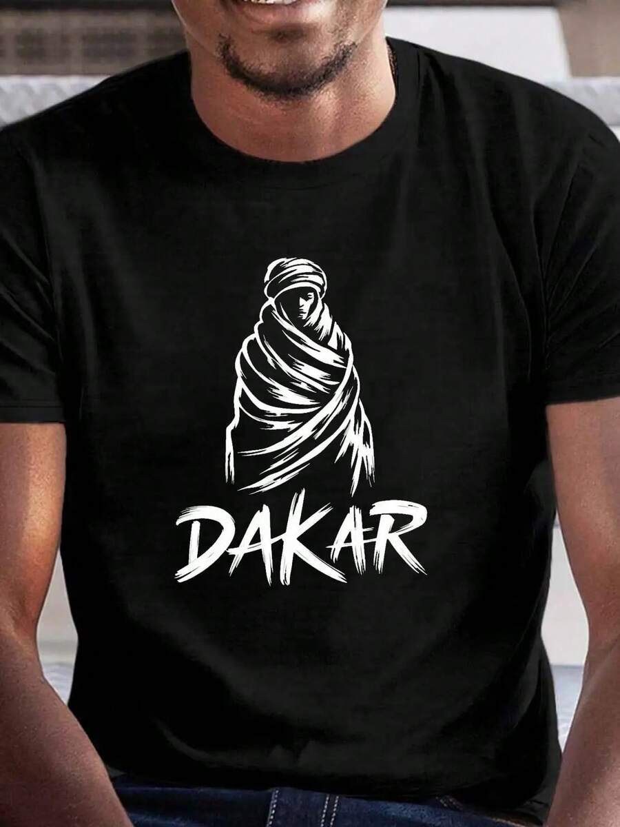 Camiseta de Hombre de Talla Grande con Patrón de Dakar - Camiseta Casual Negra de Cuello Redondo, Diseño de Personaje de Dakar Blanco, Mezcla de Algodón Transpirable, Lavable aáquina, Comodidad de Verano, Camiseta de Comodidad Diaria|Ropa de Talla Grande|Tejido de mezcla de algodón, talla grande - Negro - Ver 1