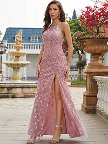 UNITHORSE 【随机剪裁】细肩带无袖镂空设计亮片伴娘服 - 粉色 - 查看 4