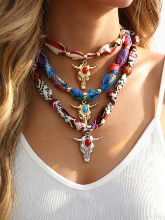 1 Stück Weihnachten Boho Western Cowboy-Stil kreative Mode elegante exquisite Kupfer Türkis Stier Kopf Seidentuch Halskette für Frauen, Schwestern, Paare - Weihnachtsschmuck Geschenk geeignet für Valentinstag, Alltag, Dates, Partys, Feiertage, Geschenke und Urlaubsoutfits