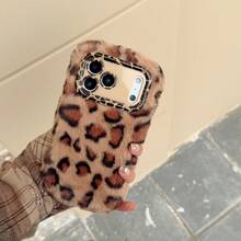 Ốp điện thoại kiểu dáng lông thú in họa tiết da báo mùa Thu/Đông - Thiết kế có ngăn đựng ống kính - Tương thích với iPhone 17/16/15/14/13/12/11, Ốp điện thoại kiểu dáng lông thú in họa tiết da báo có ngăn đựng ống kính - màu nâu - Xem 5