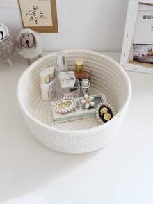 1/3 Giỏ đựng đồ để bàn, Hộp đựng đồ tròn bằng dây đan thủ công, Thích hợp để đặt trên mặt bàn phòng khách, Dùng để đựng đồ ăn nhẹ, trái cây, đồ chơi, Cũng có thể sử dụng ở lối vào, phòng tắm, trang trí nhà cửa, Có thể đựng mỹ phẩm, nước hoa, kính, kính râm, khung ảnh, Giỏ quà tặng ngày lễ. - Màu be - Xem 14