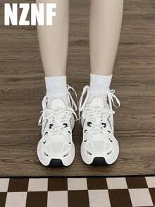 NZNF 时尚显瘦厚底运动鞋，白色，增高，复古厚底低帮运动鞋，2025年秋季新款