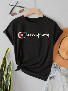 Camiseta de mujer de manga corta con cuello redondo, holgada, casual y versátil. Con estampado moderno, elegante y sofisticado de letras simples, ideal como prenda básica; confeccionada en tela suave con excelente caída. - Negro - Ver 3
