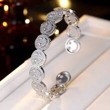 Modny minimalistyczny okrągły uśmiechnięty twarz miedziany cyrkonia sześcienna dekoracyjny dodatek, odpowiedni na imprezy i spotkania