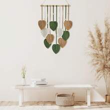 Tapiz bohemio tejido a mano con diseño de plumas en verde natural y beige y varilla de madera para dormitorio, sala de estar u oficina. - Café integral - Ver 2