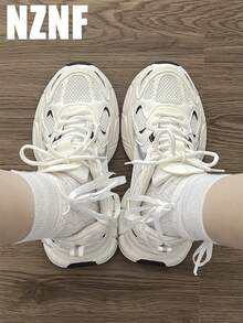 NZNF 时尚显瘦厚底运动鞋，白色，增高，复古厚底低帮运动鞋，2025年秋季新款