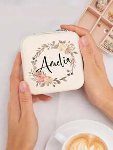 Scatola portagioie personalizzata con corona floreale, scatola portagioie personalizzata con nome per donna, scatola portagioie per damigella, scatola portagioie per ragazze, scatola portagioie per anelli, scatola portagioie da viaggio personalizzata con nome, custodia da viaggio beige personalizzata con chiusura lampo e fodera in tessuto, regalo perfetto per la proposta alle damigelle o ricordo di coppia, elegante, artistico