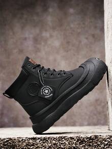 بوت رجالية عالية الكاحل، جديدة للخريف والربيع ذات نعل مطاطي مبطن بالفرو الأسود الناعم، بوت كاجوال متوسطة الطول، بوت رجالية عصرية تناسب الجينز، بتصميم غربي مع أربطة وحلقات معدنية