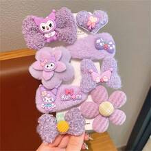 (Autorizado) Clip de pelo exquisito de Cinnamon Roll Merlot de Sanrio, pasador de pelo lateral lindo y de moda, diadema versátil de Kuromi de dibujos animados que no daña, opción perfecta para fotos de registro, regalo de cumpleaños, regalo de Navidad