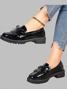 DareSee 女士低跟英伦风法式流苏乐福鞋，饰有蝴蝶结，粗跟，低鞋面，漆皮厚底，情人节、音乐节、Y2K 节、秋季、圣诞节、冬季圣诞礼物 - 黑色 - 查看 3