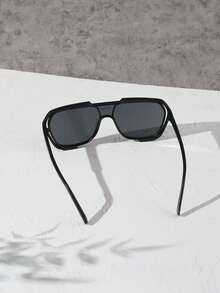 1 Stück Herren Vintage Doppelsteg Pilotenbrille mit schwarzem Rahmen, getönte Gläser als Accessoire für Outdoor-Aktivitäten und Reisen