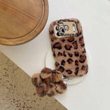 Ốp điện thoại kiểu dáng lông thú in họa tiết da báo mùa Thu/Đông - Thiết kế có ngăn đựng ống kính - Tương thích với iPhone 17/16/15/14/13/12/11, Ốp điện thoại kiểu dáng lông thú in họa tiết da báo có ngăn đựng ống kính - màu nâu - Xem 3