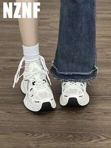 NZNF 时尚显瘦厚底运动鞋，白色，增高，复古厚底低帮运动鞋，2025年秋季新款