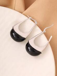 1 Pair U-Shaped Amber Resin Earrings, Suitable For Daily Commute, Holidays And Gifts