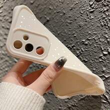 O husă de telefon mobil cu desene animate de om de zăpadă, cu căciulă și eșarfă în dungi, concepută pentru a fi foarte subțire, rezistentă la șocuri și compatibilă cu diverse modele de telefoane mobile, inclusiv pentru Samsung