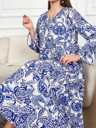 Vestido longo maxi boho com estampa floral para a primavera de 2025, modelo solto e moderno para o outono, com cinto, perfeito para férias, ocasiões casuais, festas, praia, formaturas e eventos noturnos.