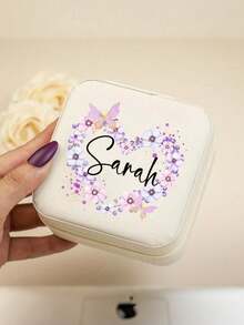 Scatola portagioie personalizzata con corona floreale, scatola portagioie personalizzata con nome per donna, scatola portagioie per damigella, scatola portagioie per ragazze, scatola portagioie per anelli, scatola portagioie da viaggio personalizzata con nome, custodia da viaggio beige personalizzata con chiusura lampo e fodera in tessuto, regalo perfetto per la proposta alle damigelle o ricordo di coppia, elegante, artistico