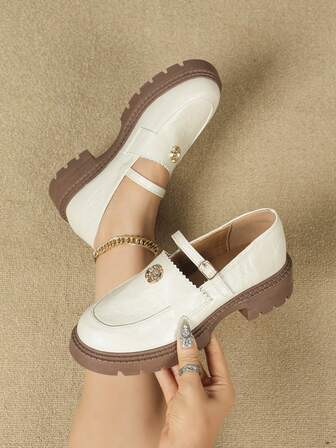 Fashionable Versatile Commuter Metal Decor Chunky Heel Pumps