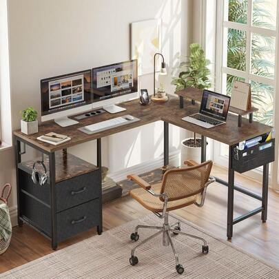 LED Gaming Bureau met Verstelbare Planken, 120 x 120 x 75 cm, L-vormig Computerbureau met Stopcontacten en Monitorstandaard, Hoekbureau voor Kantoor of Slaapkamer