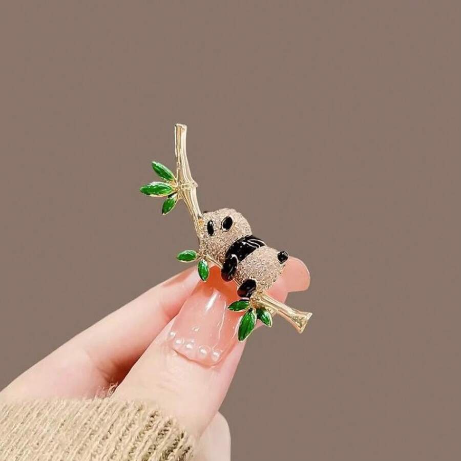 Fashion New Chinese Style Panda Brooch Anti-Exposure Bamboo High-Quality Cheongsam Collar Pin Cute Cartoon Animal Brooch - 1 - 查看 1