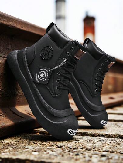 بوت رجالية عالية الكاحل، جديدة للخريف والربيع ذات نعل مطاطي مبطن بالفرو الأسود الناعم، بوت كاجوال متوسطة الطول، بوت رجالية عصرية تناسب الجينز، بتصميم غربي مع أربطة وحلقات معدنية