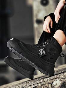 بوت رجالية عالية الكاحل، جديدة للخريف والربيع ذات نعل مطاطي مبطن بالفرو الأسود الناعم، بوت كاجوال متوسطة الطول، بوت رجالية عصرية تناسب الجينز، بتصميم غربي مع أربطة وحلقات معدنية