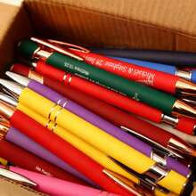 20 piezas de bolígrafos retráctiles de bambú con impresión equivocada, diseño de Body de metal, de moda, adecuados para oficina, negocios, escuela y diversos eventos, opción de regalo ideal (tinta negra)