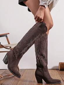 Fashionable Women's Western Boots - Brown - View 3