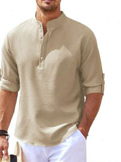 男士长袖亨利领衬衫，纽扣前襟，轻盈涤纶面料，条纹格纹设计，休闲舒适，面料柔软，适合日常穿着，时尚透气，是夏季海滩度假的理想之选。袖子可卷起，时尚男装，户外休闲服饰，经典版型，百搭轻便衬衫，男士日常上衣