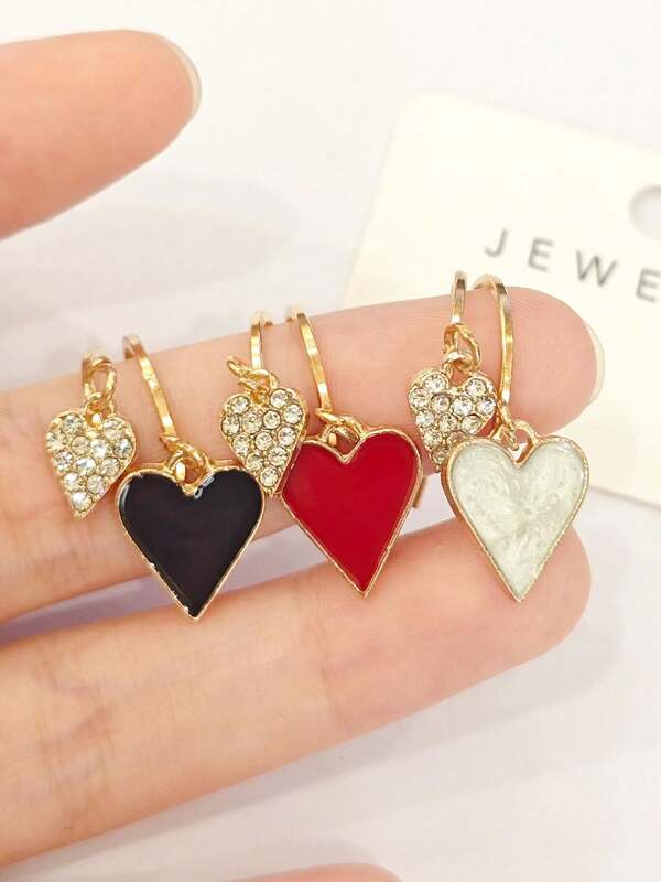 Simple Temperament Heart Earrings Temperament Four Season Earrings Light Luxury Design Earrings, Suitable For Daily Wear, Vacation Dates And Other Occasions, And Also A Surprising Exquisite Small Gift.