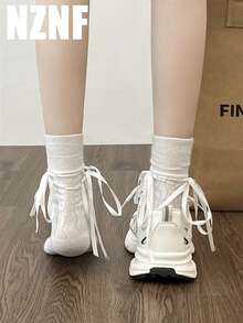 NZNF 时尚显瘦厚底运动鞋，白色，增高，复古厚底低帮运动鞋，2025年秋季新款