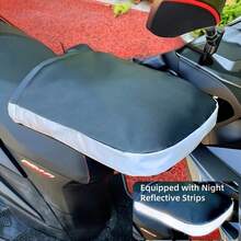 一副冬季保暖摩托车手套 - 加厚保暖内衬，电动滑板车保暖车把套，安全绑带设计，安装简便，兼容摩托车、自行车、踏板车 - 适合冬季寒冷天气骑行、长途和日常通勤，四季皆宜，易于清洁