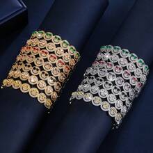 Modny minimalistyczny okrągły uśmiechnięty twarz miedziany cyrkonia sześcienna dekoracyjny dodatek, odpowiedni na imprezy i spotkania