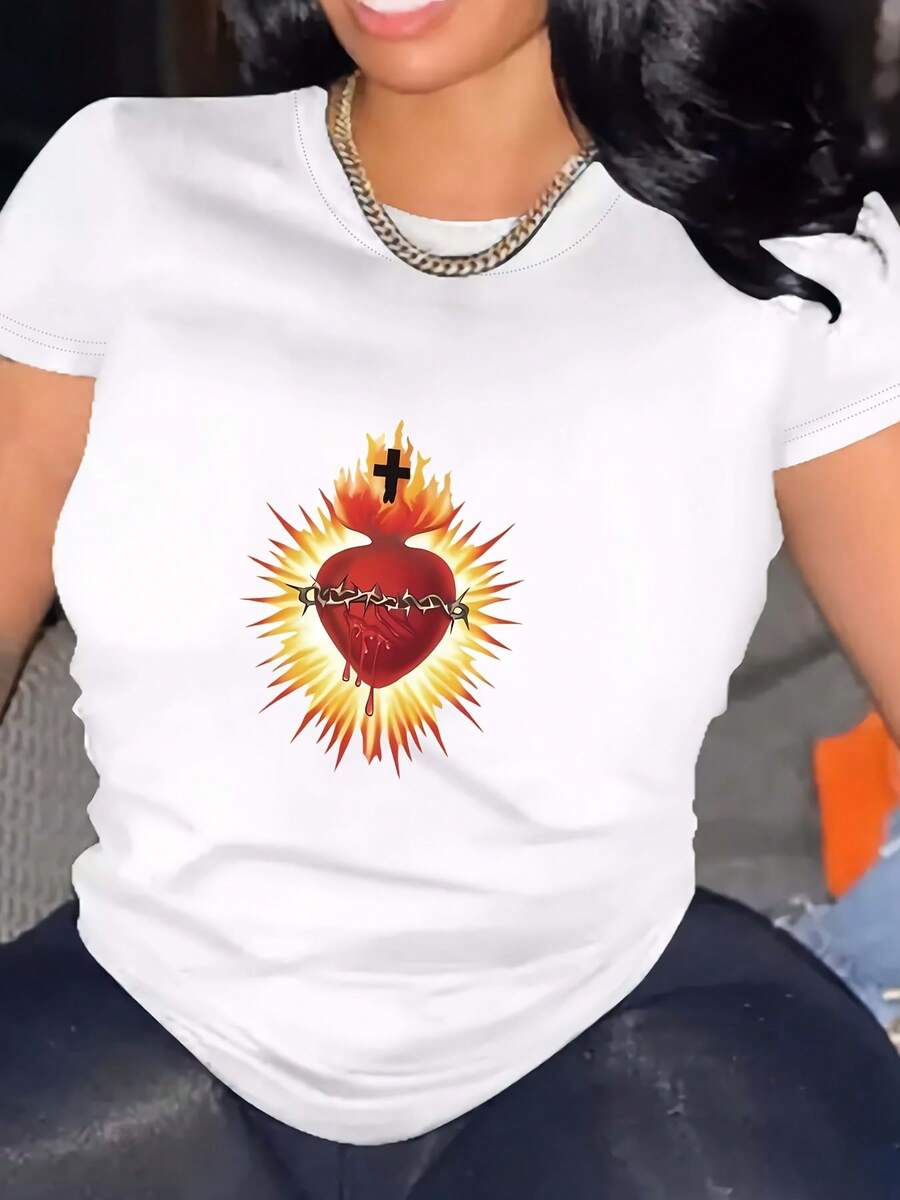 Camiseta elegante de cuello redondo para mujer con gráfico de corazón y llama vibrante - algodón suave, manga corta, parte superior casual de verano, ropa casual de verano  Camiseta gráfica vibrante  Textura suave