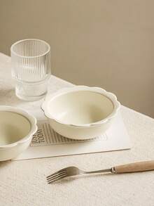 1pc Floral Cream-Color Round Bowl, Minimalist Fresh Cute Textured Floral Rim Cream Ceramic Round Bowl, High-Quality Creative Dessert, Cake, Fruit, Salad Bowl For Home And Restaurant Use