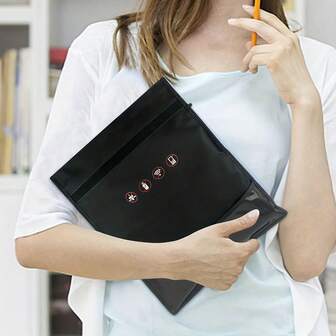 Sac de blocage du signal de clé de voiture noire - Pochette de protection contre les radiations pour le portefeuille, le téléphone et la tablette