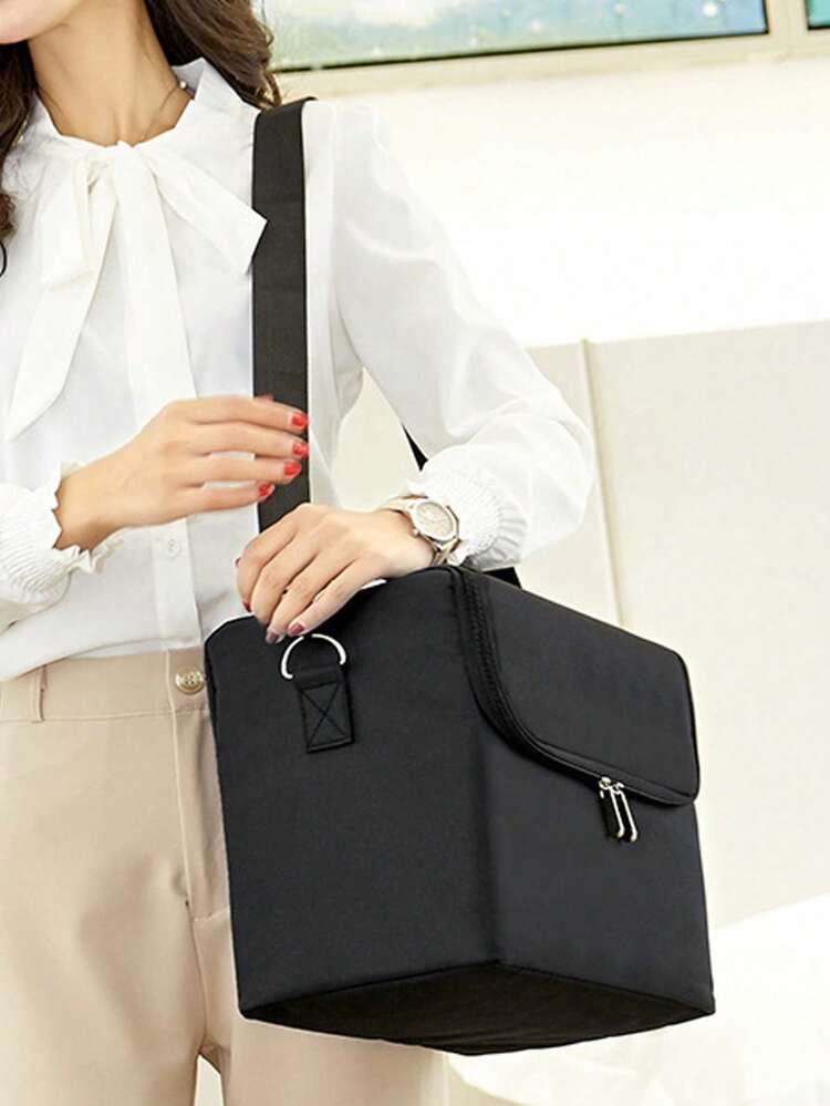 极简化妆包，金色拉链，时尚黑金配色，优质材料，大容量，可收纳指甲油、化妆品，旅行化妆包，美甲工具收纳盒，学生文具整理包，宿舍收纳包，生日/圣诞节/万圣节/感恩节/情人节礼物（含肩带）（拉链款式随机） - 黑色 - 查看 3