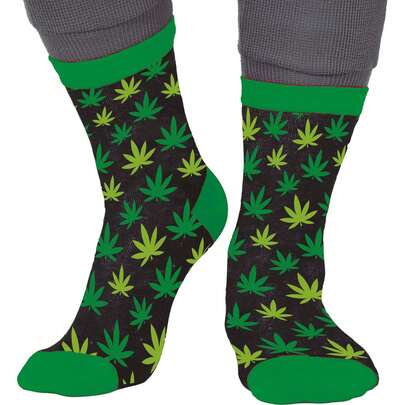 Fiestas Guirca Calzini per adulti con tema della cannabis, dal design accattivante e stile divertente, ideali per occasioni casual, feste, regali o uso quotidiano. Disponibili in diverse taglie per una vestibilità comoda e divertente. Spedizione gratuita ✅ Consegna entro 24/48 ore in Spagna (Penisola).
