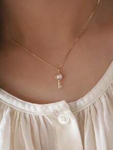 GAGAFEEL 1 Stück S925 Sterling Silber überzogene Damen elegante zierliche Schlüssel Anhänger Halskette Schmuckgeschenk