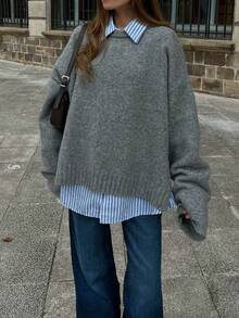 سويتر نسائي من الصوف المحبوك بأكمام طويلة وياقة طاقم، لون رمادي داكن، مقاس كبير، تصميم أكمام مستقيمة مع شق جانبي، قطعة مريحة للارتداء اليومي