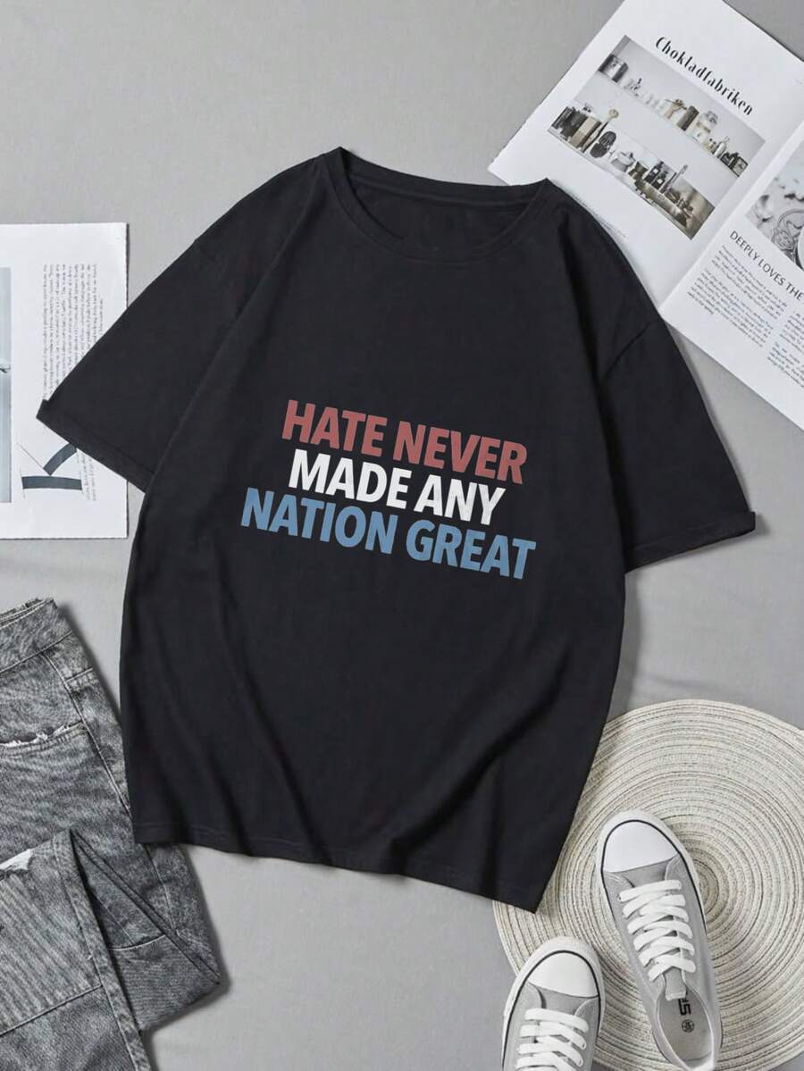Round Neck Black T-Shirt with HATE NEVER MADE ANY NATION GREAT Print for Casual Wear - Negro - Ver 1
