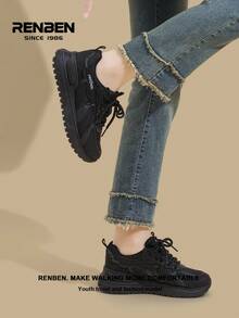 RENBEN 2 pares de zapatillas casuales con cordones negras y suela gruesa para mujer, de unicolor, con diseño de moda y versátil, nuevos lanzamientos para primavera/otoño 2025