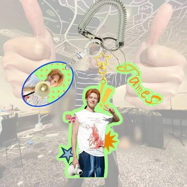 10th Anniversary Metal Badge Merchandise: High-Quality Commemorative Collectibles, Ideal As Gifts For Best Friends. It Comes With High-Definition Photo Cards And Supports Merchandise Card Collections, Collectible Cards, New Collection Greeting Cards