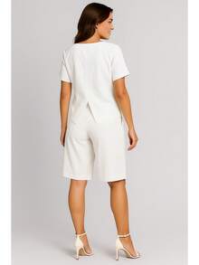 Elegant Women's Set With Blouse And Bermuda Shorts In Sensory Fabric - White - View 2