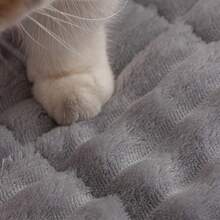 1pc Non-Slip Car Dog Mat, Heavy-Duty Pet Seat Cushion With Rear Extension Pad - Anti-Bite Wearing Floor Liner For SUVs, Sedans & Trucks (Small/Medium Large Breeds) Easy To Clean Durable Polyester Travel Protector, Seat Protector For Dogs, Dog Car Seat Cover Extender, Pet Car Mat,